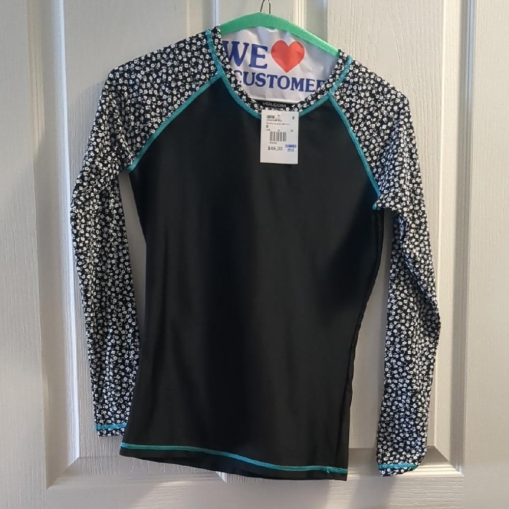 Volcom Black and White Swim Rash Guard Sun Protector